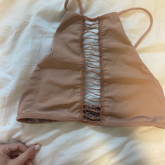 acacia halter malibu top - Picture 2 of 5